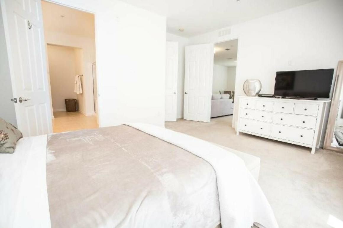 Modern Vacation Apartment With A Lake View At Vista Cay Resort Vc4816 Orlando Exterior foto